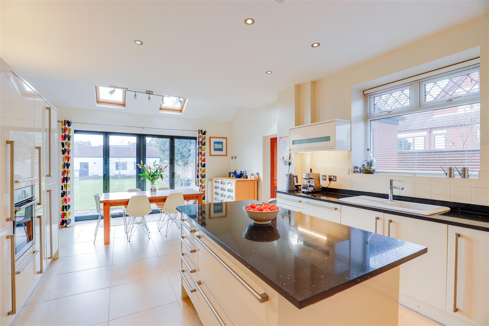 3 Lower Cwrt-Y-Vil Road, Penarth, CF64 3HQ